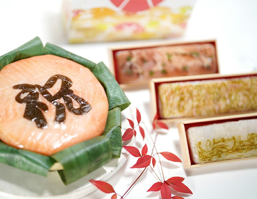 ギフトBOX　祝ます寿司と昆布〆3種棒寿司のセット（送料込み）